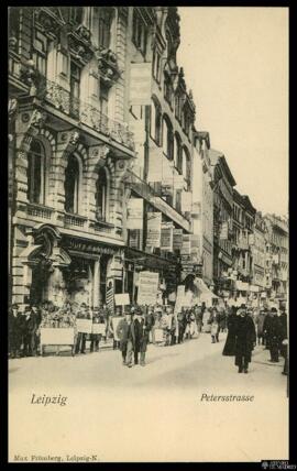 Tarjeta postal de escena urbana costumbrista en la Petersstrasse de Leipzig editada por Max Frömb...
