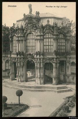 Tarjeta postal de vista exterior del pabellón del Palacio barroco Zwinger en Dresde editada por e...