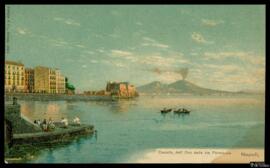 Tarjeta postal a color de vista panorámica del Castel dell’Ovo de Nápoles desde la Via Partenope ...