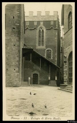 Tarjeta postal de vista exterior del Palacio di Parte Guelfa en Florencia editada por A. Traldi e...