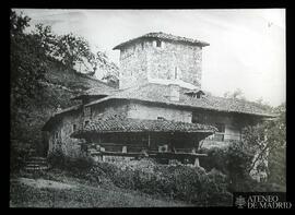 Exterior de una casa rural