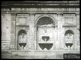 Fuente arquitectónica en el jardín del Palacio del Infante don Luis de Boadilla del Monte