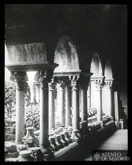 Detalle del claustro de San Pedro de Galligans de Gerona.