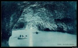 Tarjeta postal de barcas en la Gruta Azul o Grotta Azzurra de Capri editada por Brunner & C. ...