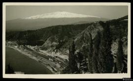 Tarjeta postal circulada de vista panorámica del Monte Etna desde Taormina editada por F. Galifi ...