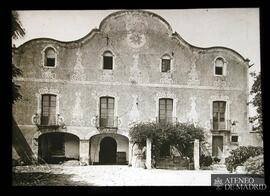 Fachada de una masía catalana