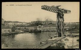Tarjeta postal de vista panorámica de la Grande Grue y el Arsenal en Brest editada por las Imprim...
