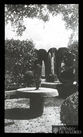 Jardines de la fábrica de paños de Brihuega. Detalle