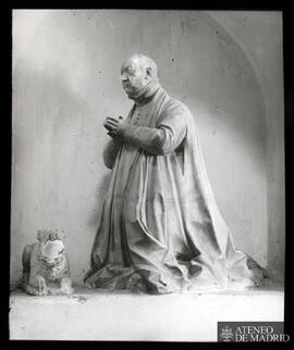 Toledo. Iglesia de San Pedro Mártir. Estatua de Don Pedro Soto Cameno