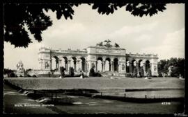 Tarjeta postal circulada de la Glorieta en el Schlossgarten del Palacio de Schönbrunn en Viena ed...