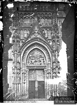 
Puerta  de las Campanillas en la Catedral de  Sevilla.
