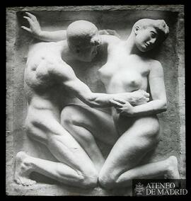 
¿Relieve de la fachada de un teatro? [tema: hombre y mujer desnudos]
