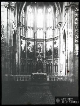 Interior de una catedral