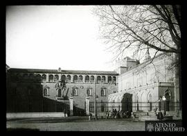 
Alcalá de Henares (Madrid). Palacio arzobispal, fachada principal que da a la plaza de Palacio. ...