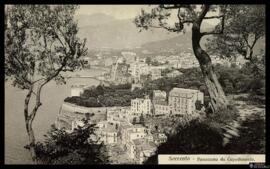 Tarjeta postal circulada de vista panorámica de Sorrento desde la elevación de Capodimonte editad...